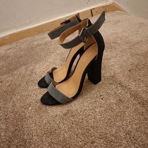 Chic Black and Gray Block Heels